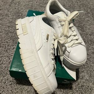 Platform Puma Sneakers